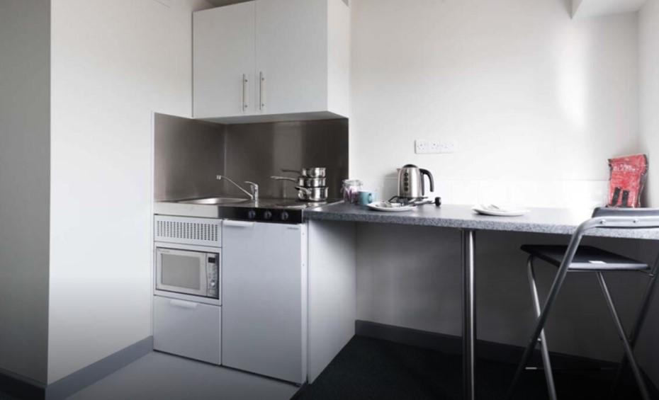 Deluxe Studio Kiln House, Stoke Student Village, Stoke-on-Trent, ST4 1AB
