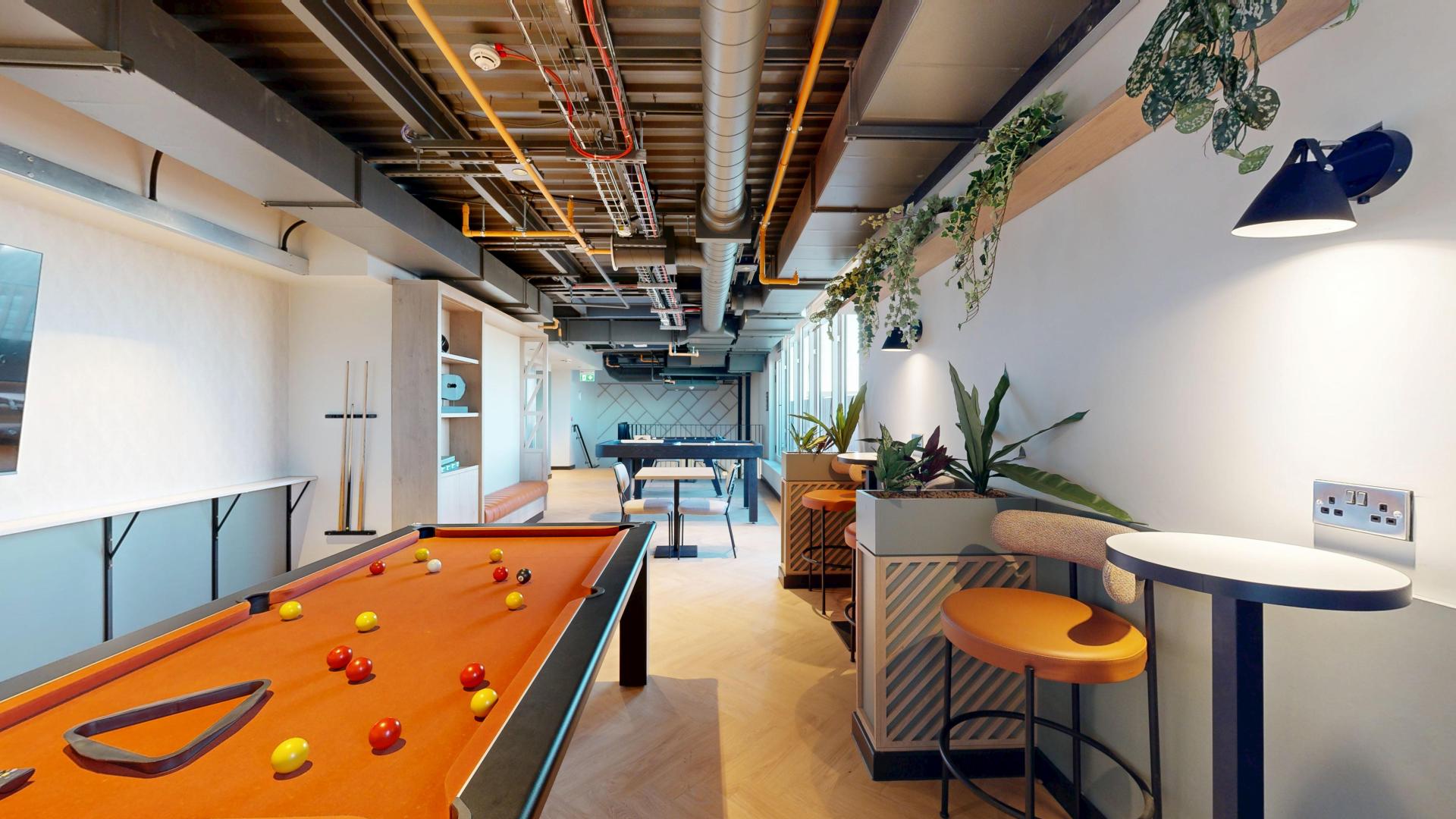 Premium Studio Ground 9