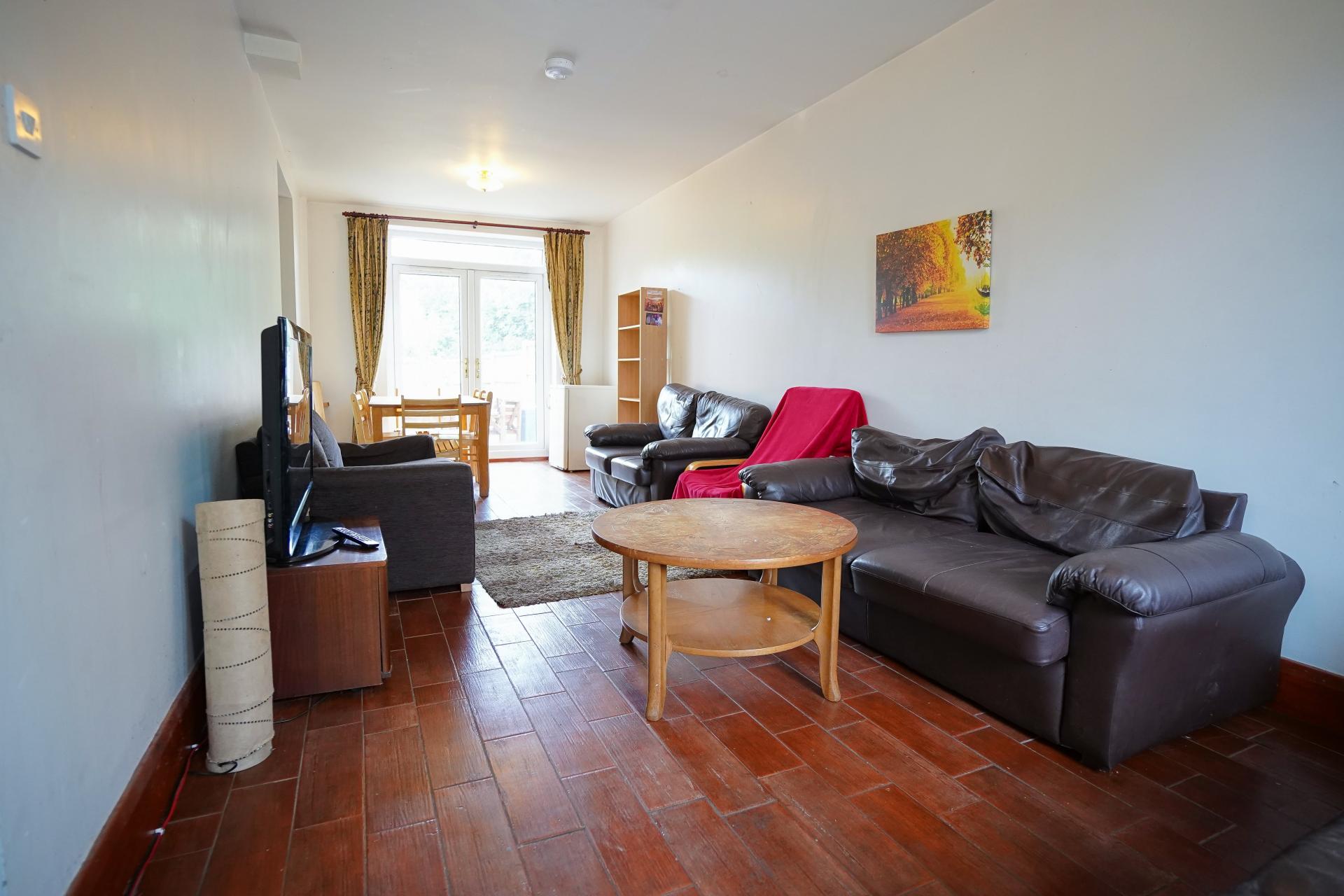 6 bed student house to rent on Westfield Drive, Loughborough, LE11 3QJ ...