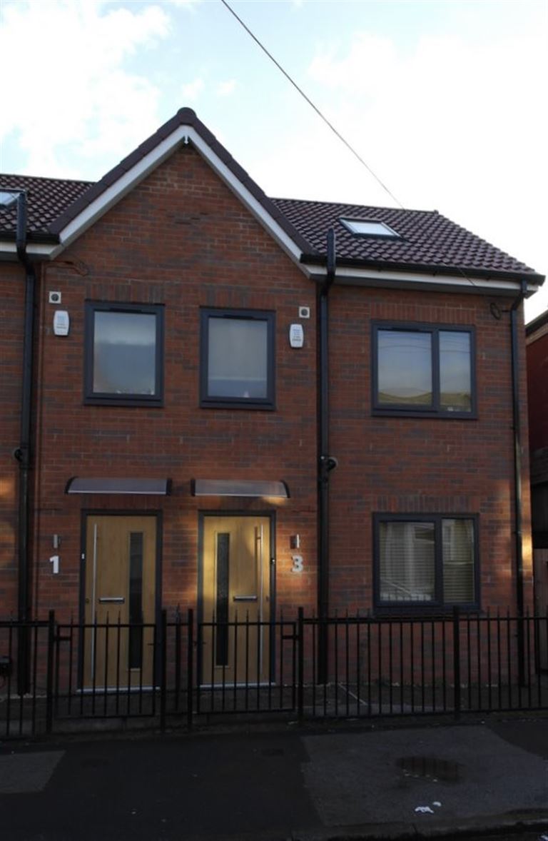 5 bed student house to rent on Edgecumbe Street, Hull, HU5 2EU StuRents