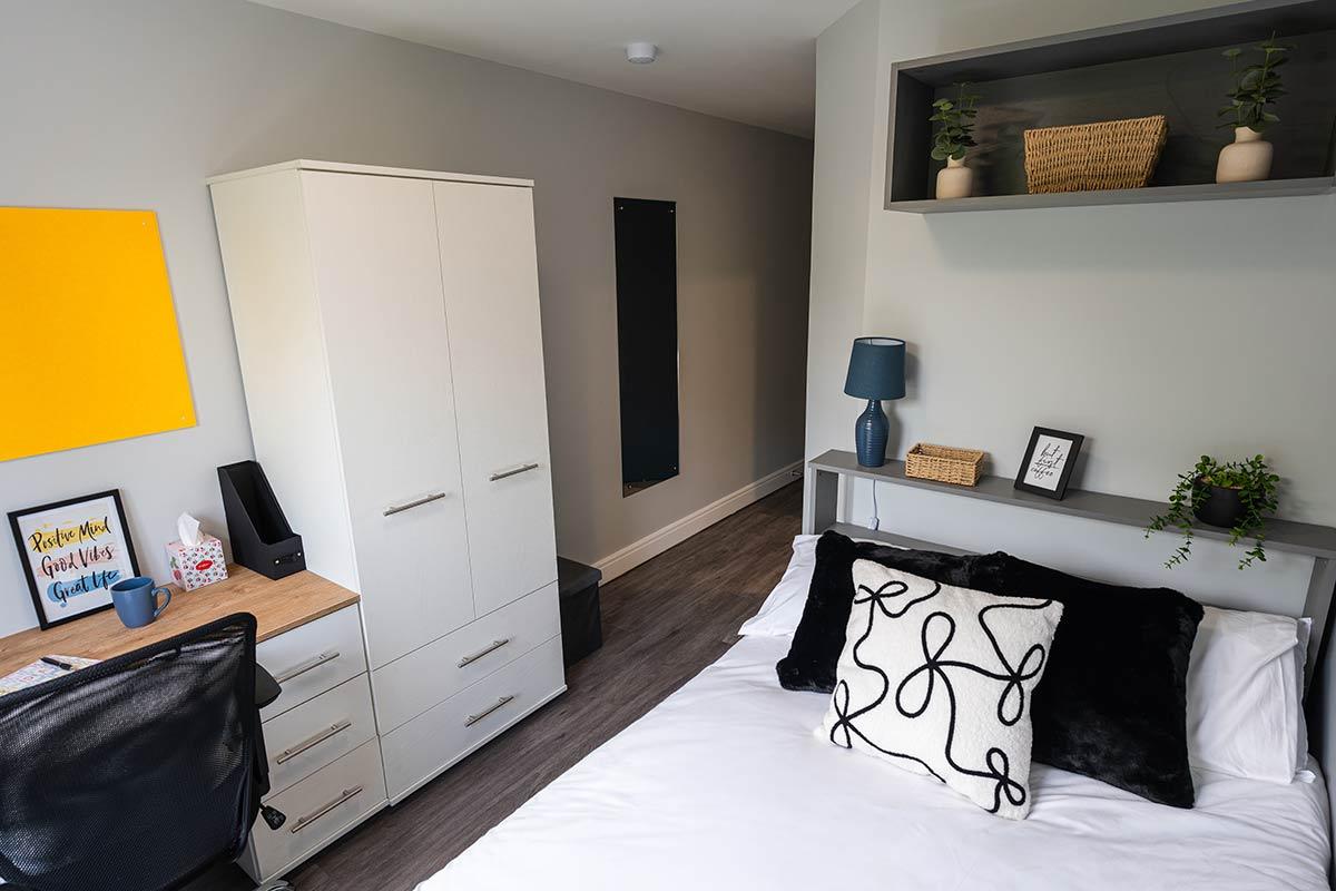 Platinum Ensuite