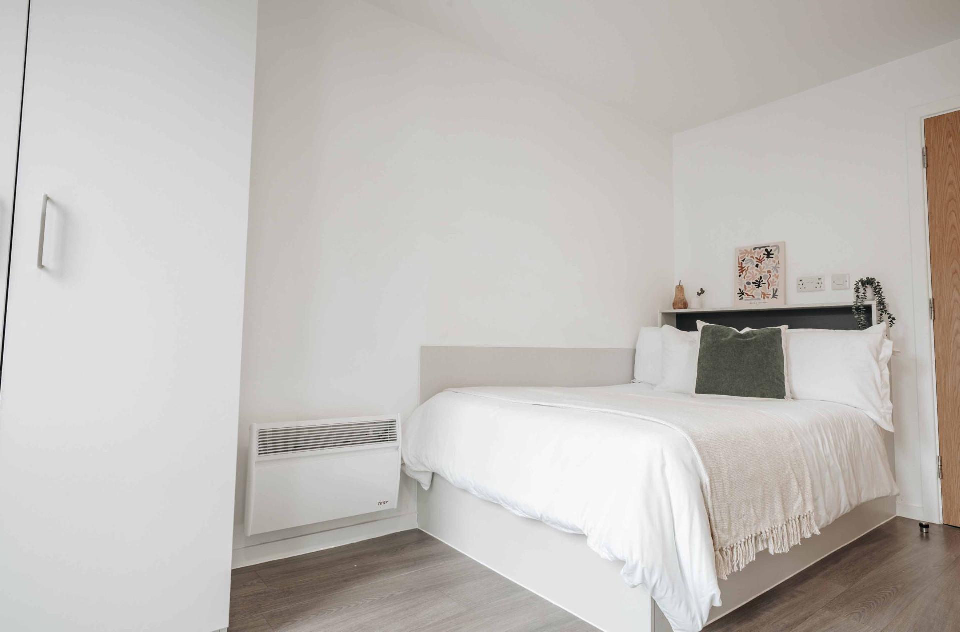 Silver En Suite (7 Bed Flat)