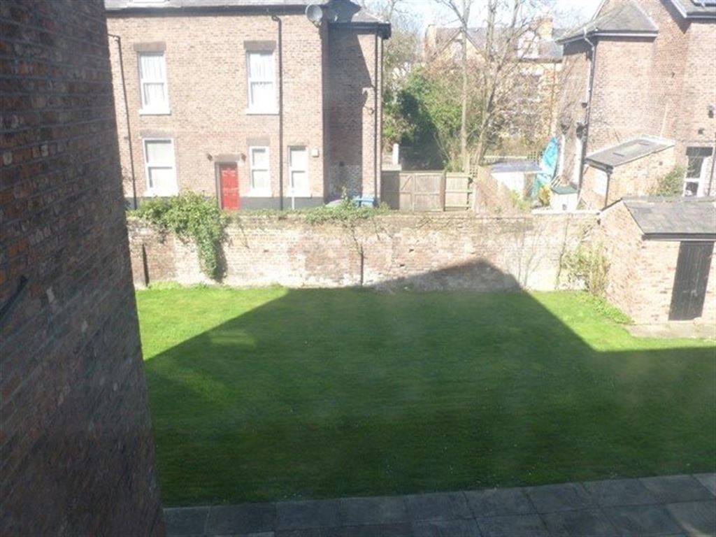 3 bed student house to rent on Croxteth Road, Liverpool, L8 3SF StuRents